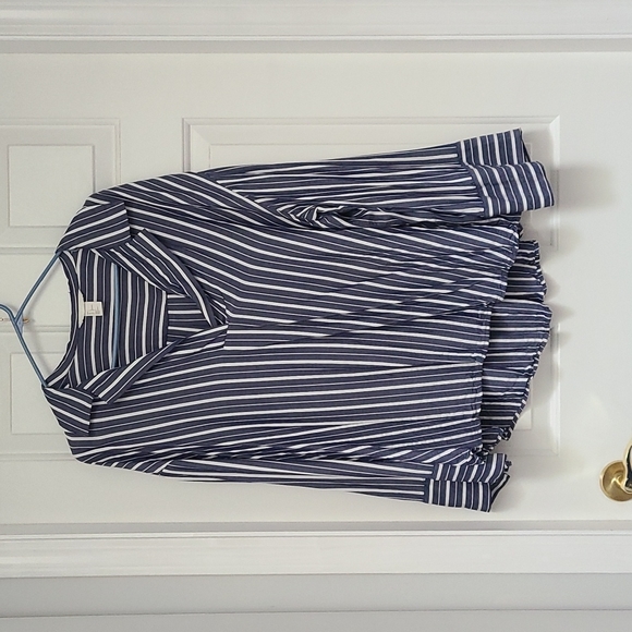 H&M long sleeve blouse - Picture 1 of 4